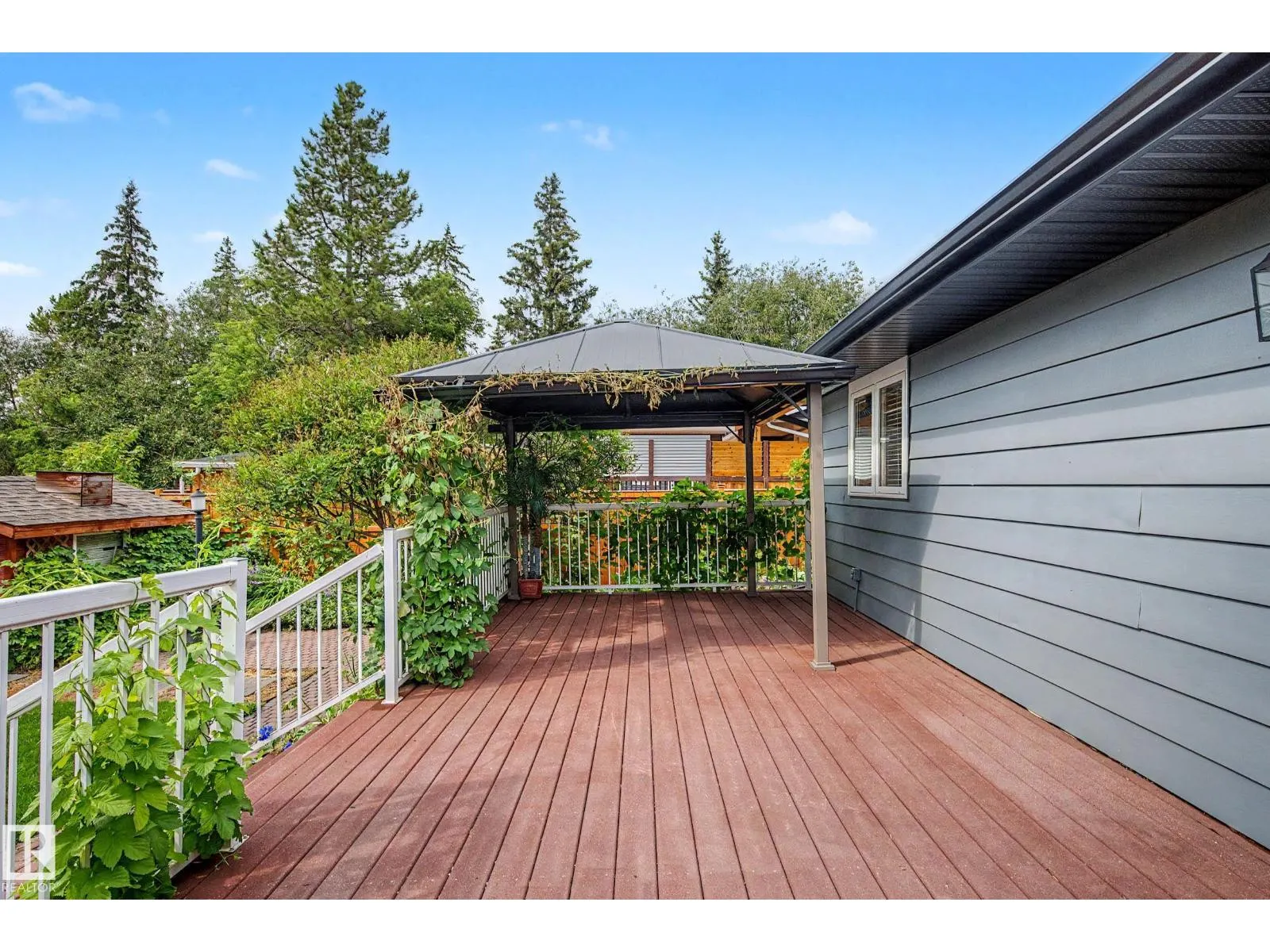 160 Mission AV