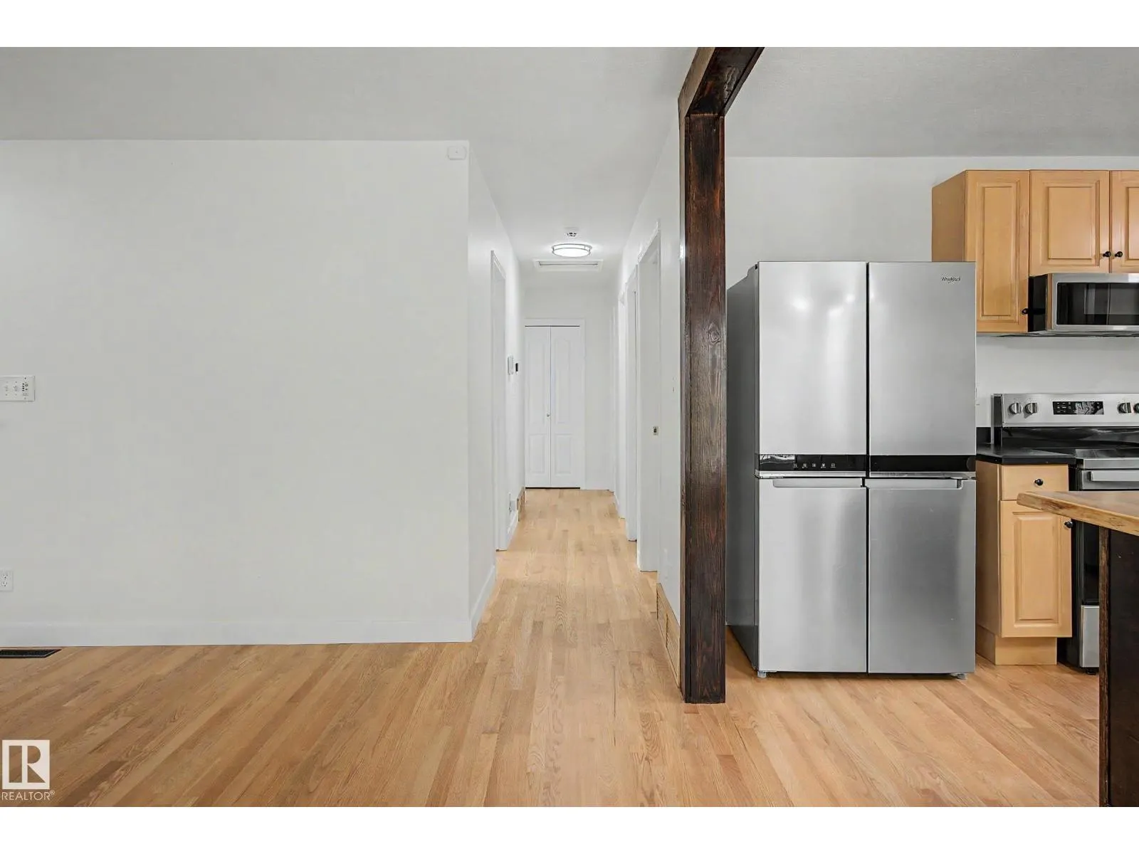 160 Mission AV