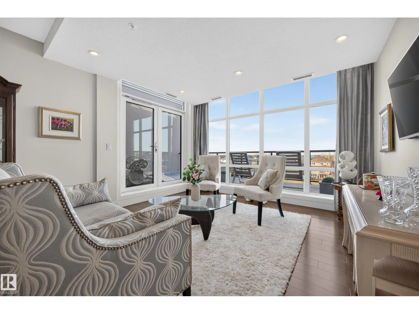 #403 1350 WINDERMERE WY SW