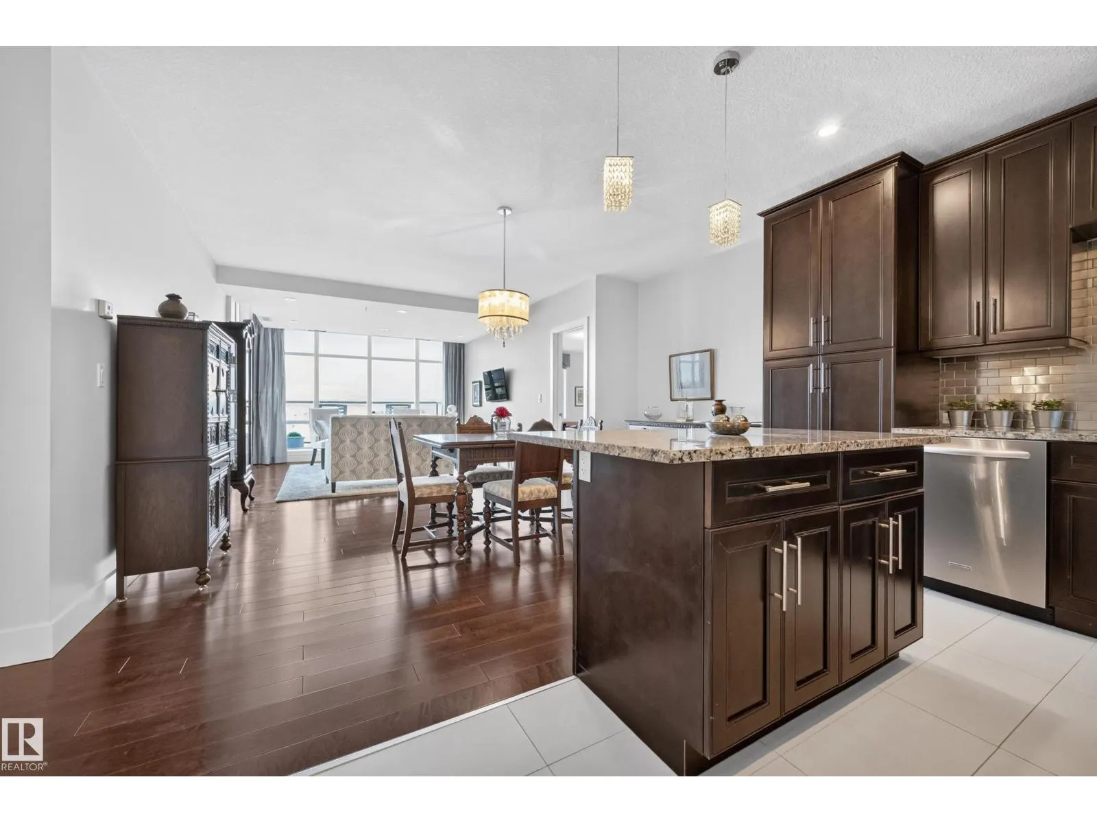 #403 1350 WINDERMERE WY SW