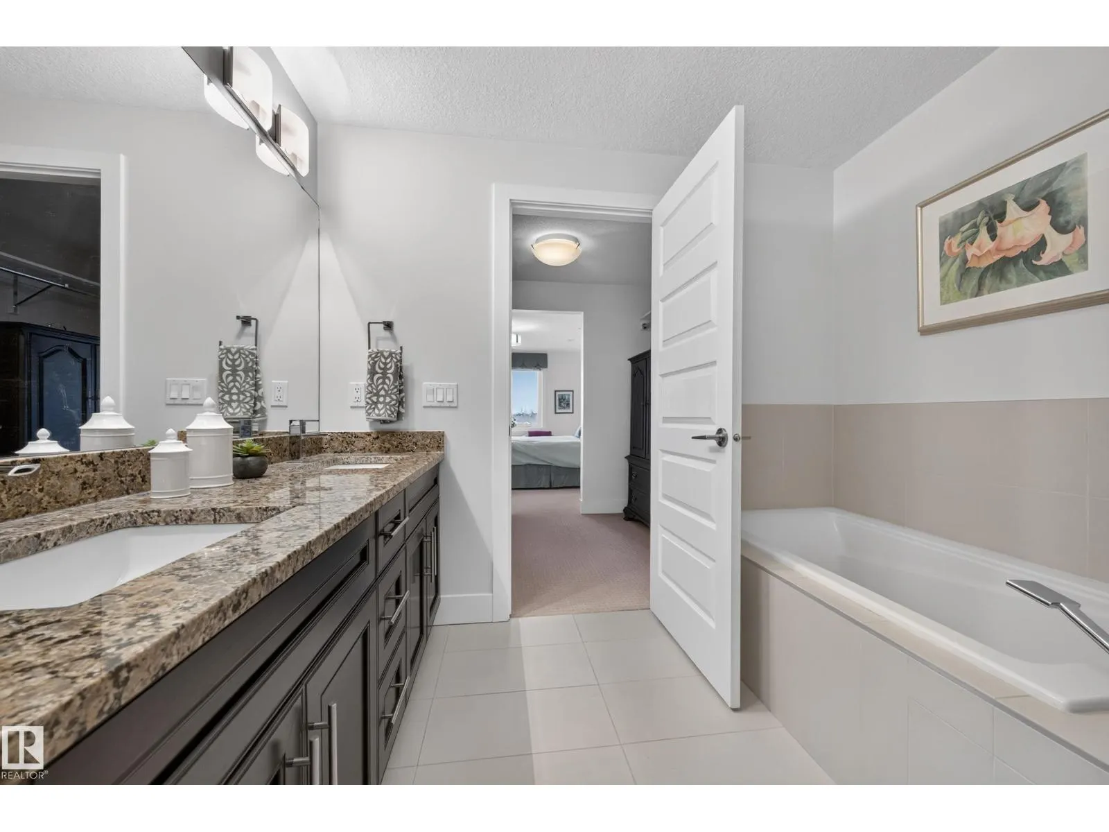 #403 1350 WINDERMERE WY SW