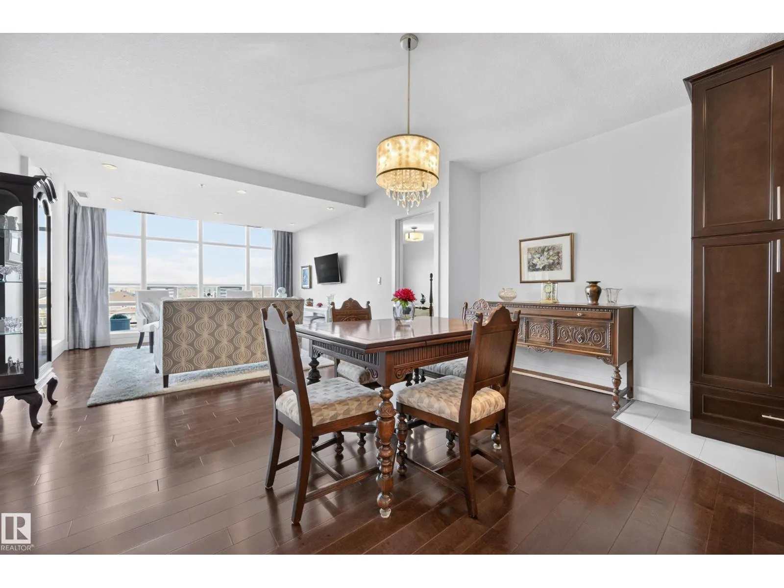 #403 1350 WINDERMERE WY SW