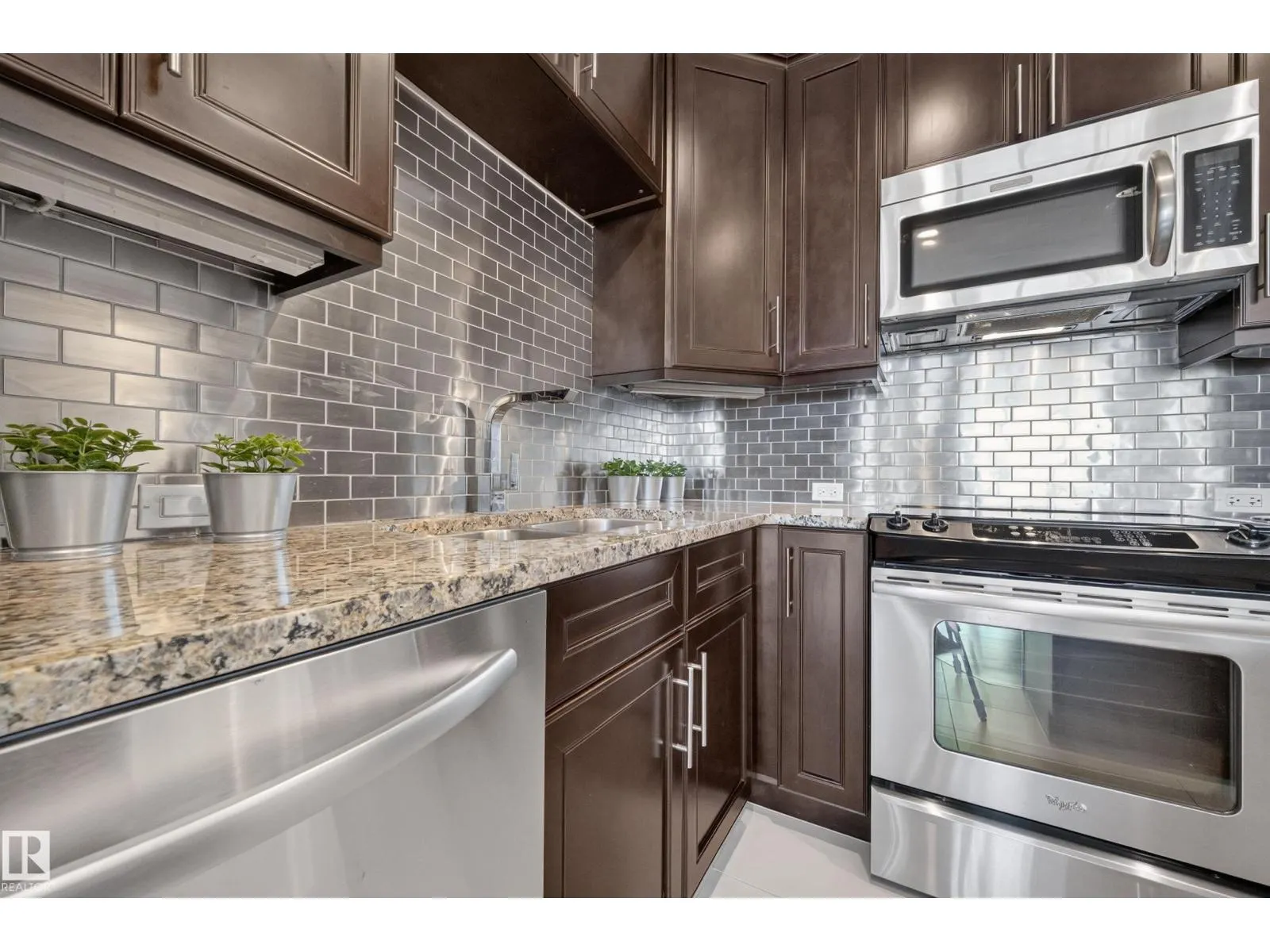 #403 1350 WINDERMERE WY SW