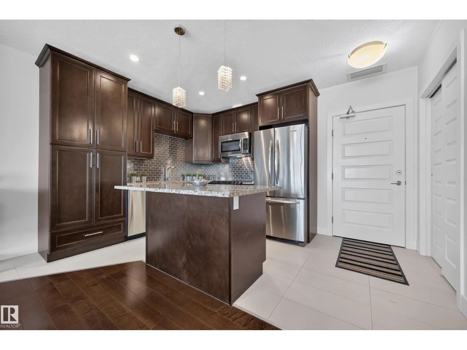 #403 1350 WINDERMERE WY SW