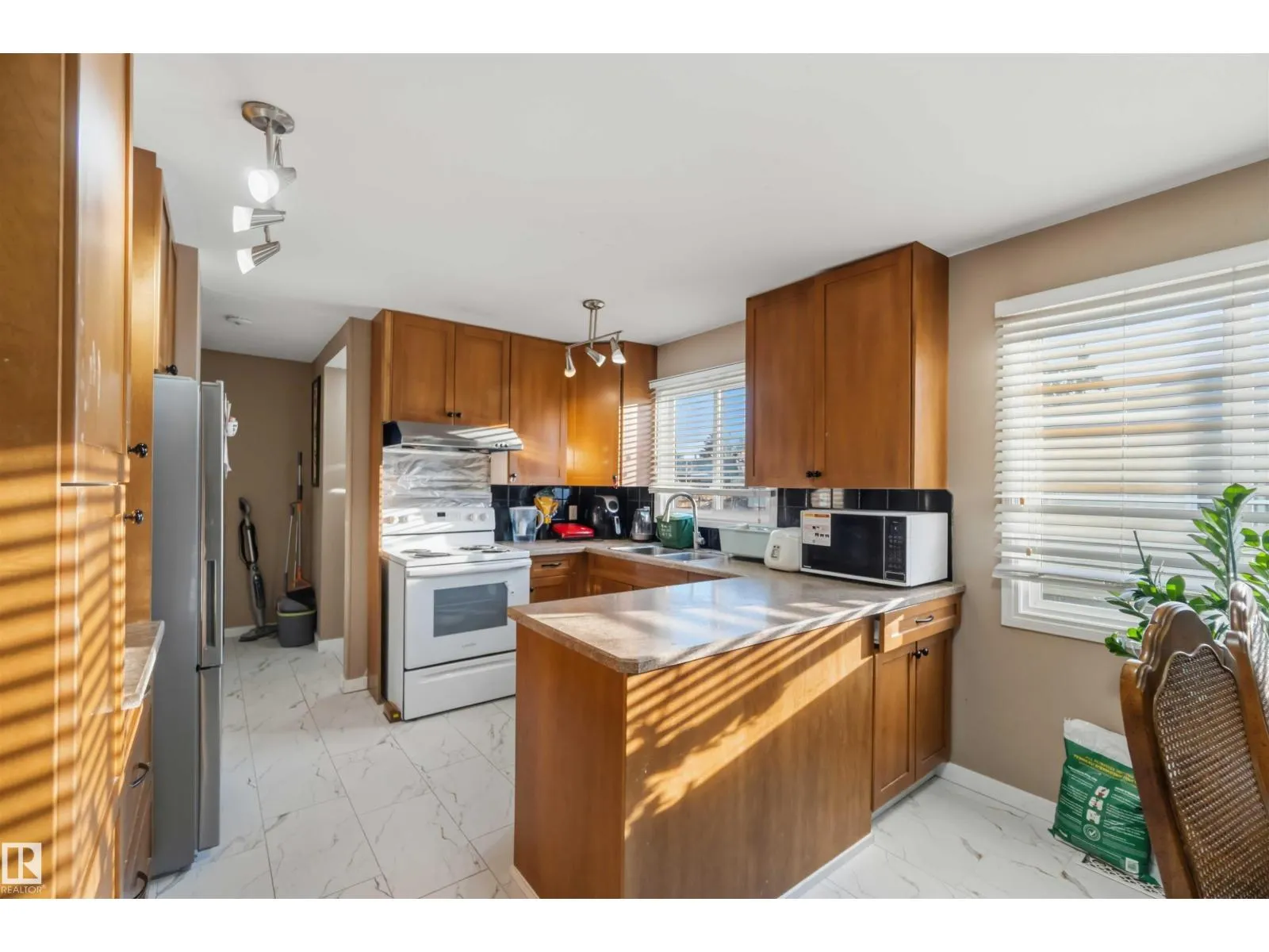 7703 176 ST NW