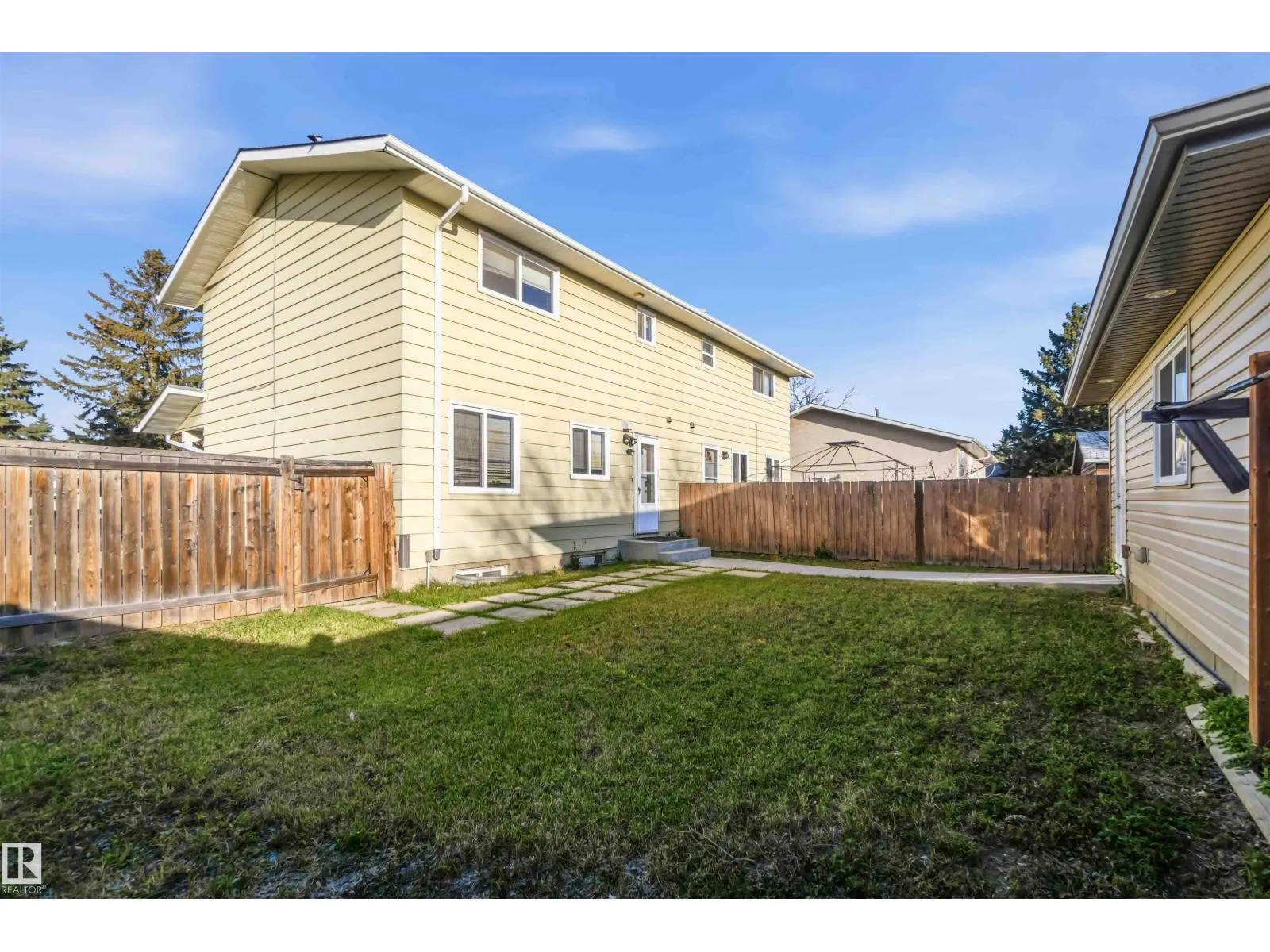 7703 176 ST NW