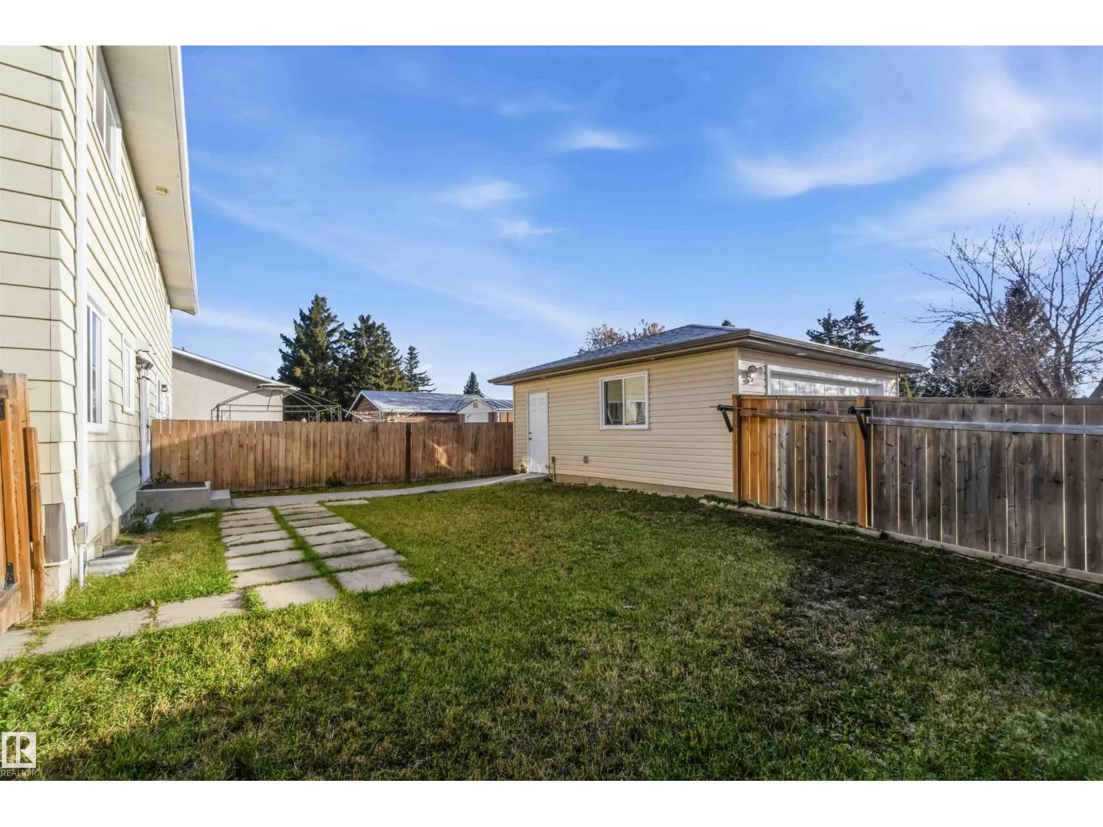7703 176 ST NW