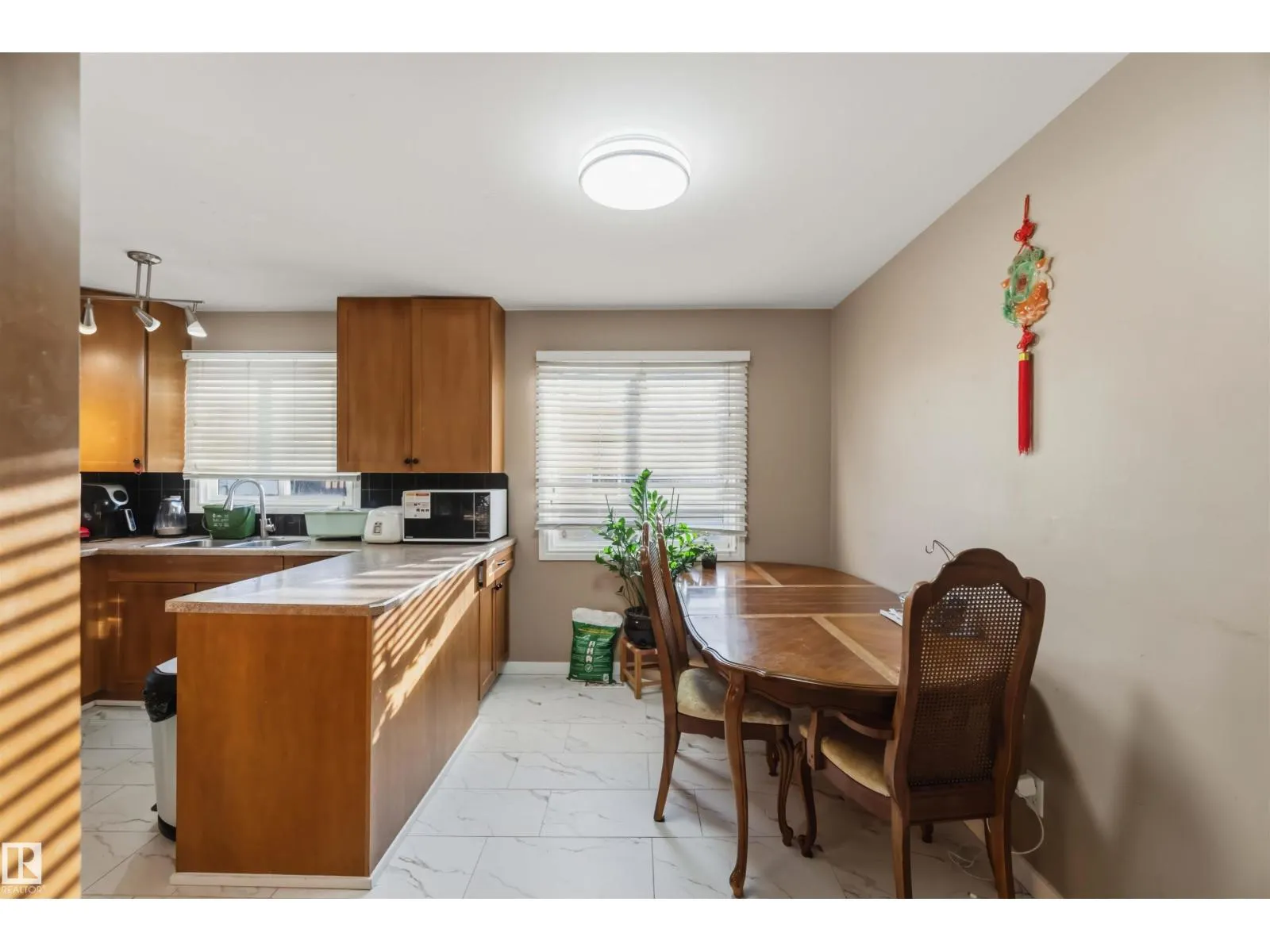 7703 176 ST NW