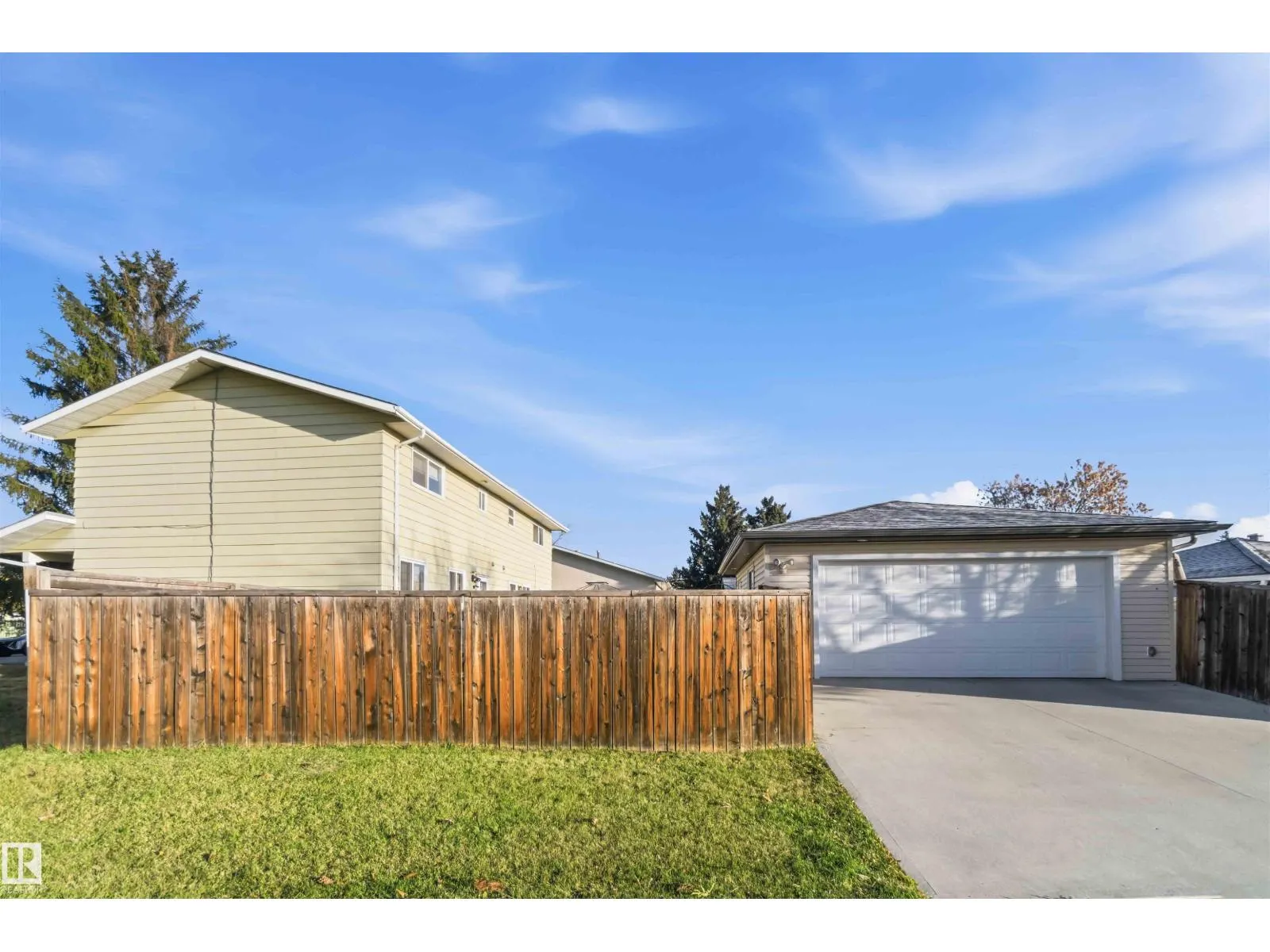 7703 176 ST NW