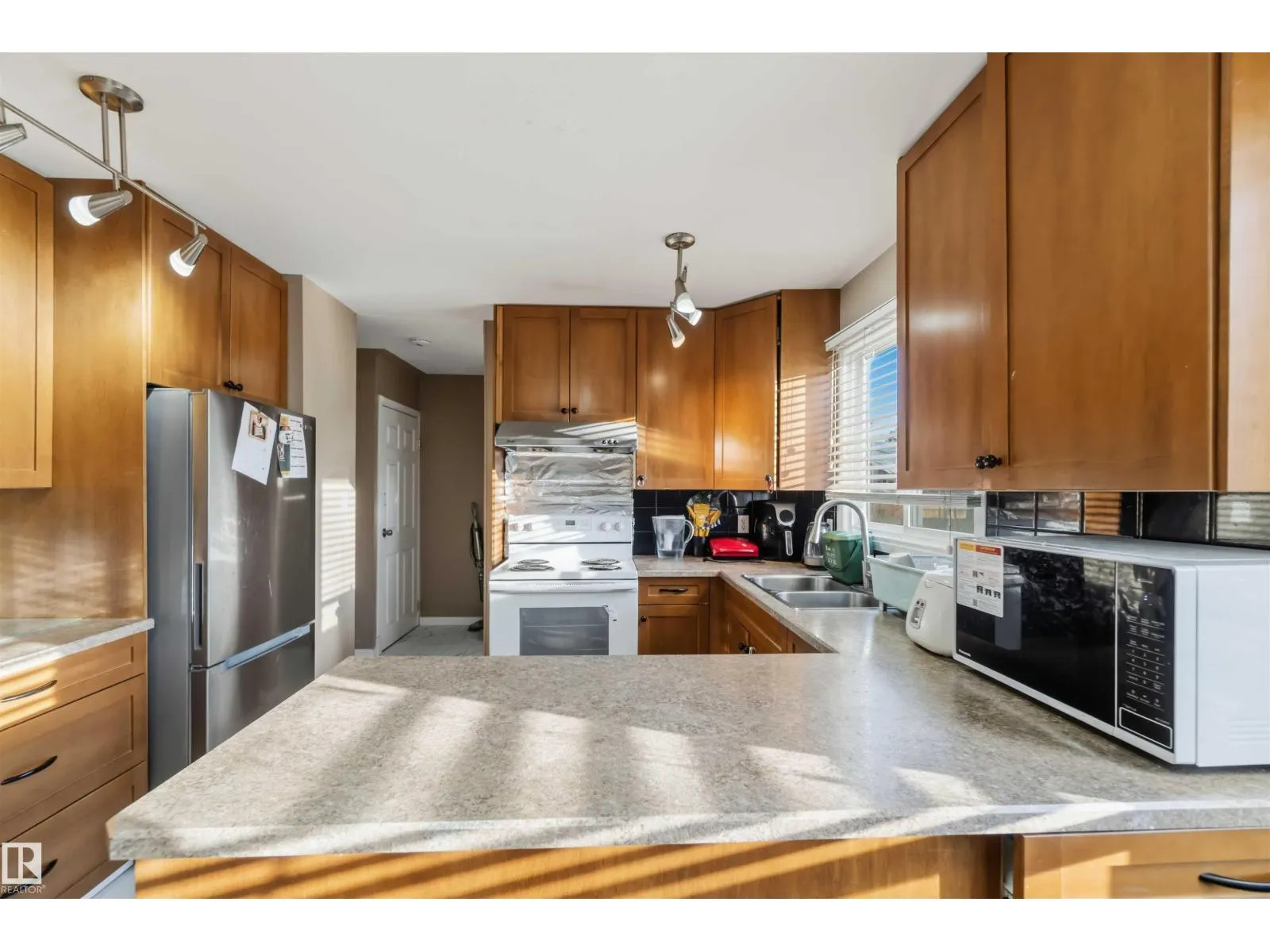 7703 176 ST NW