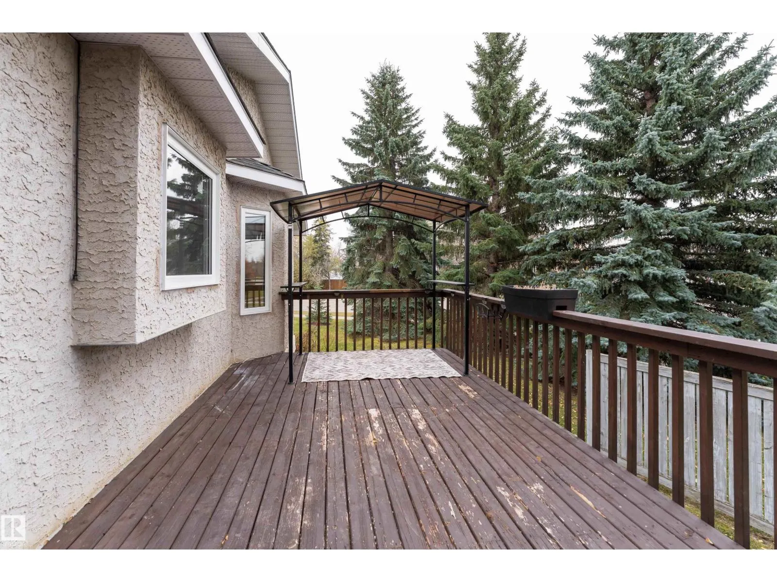 #1 15 POIRIER AV