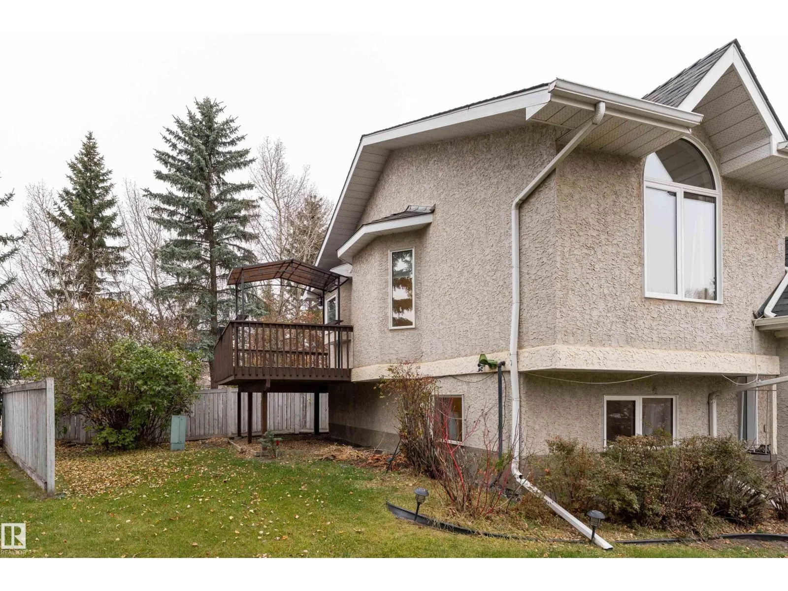 #1 15 POIRIER AV