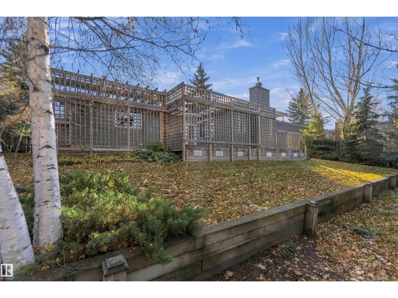 16 BEAUVISTA DR