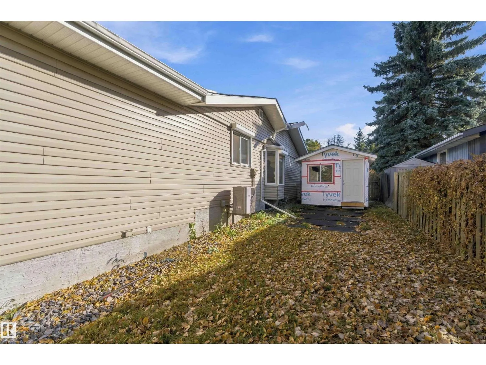 16 BEAUVISTA DR