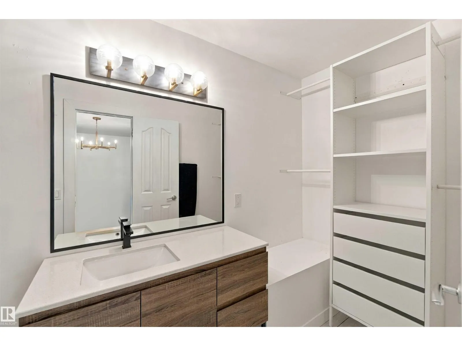 16 BEAUVISTA DR