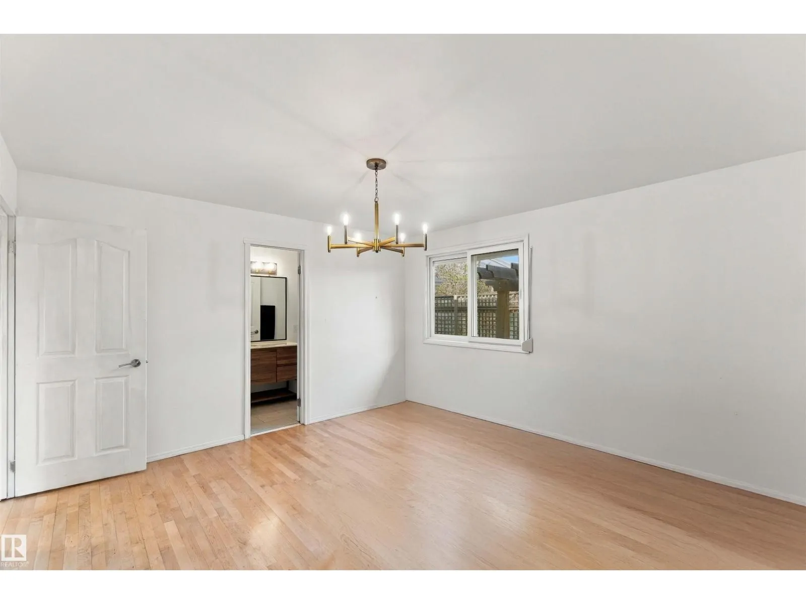 16 BEAUVISTA DR