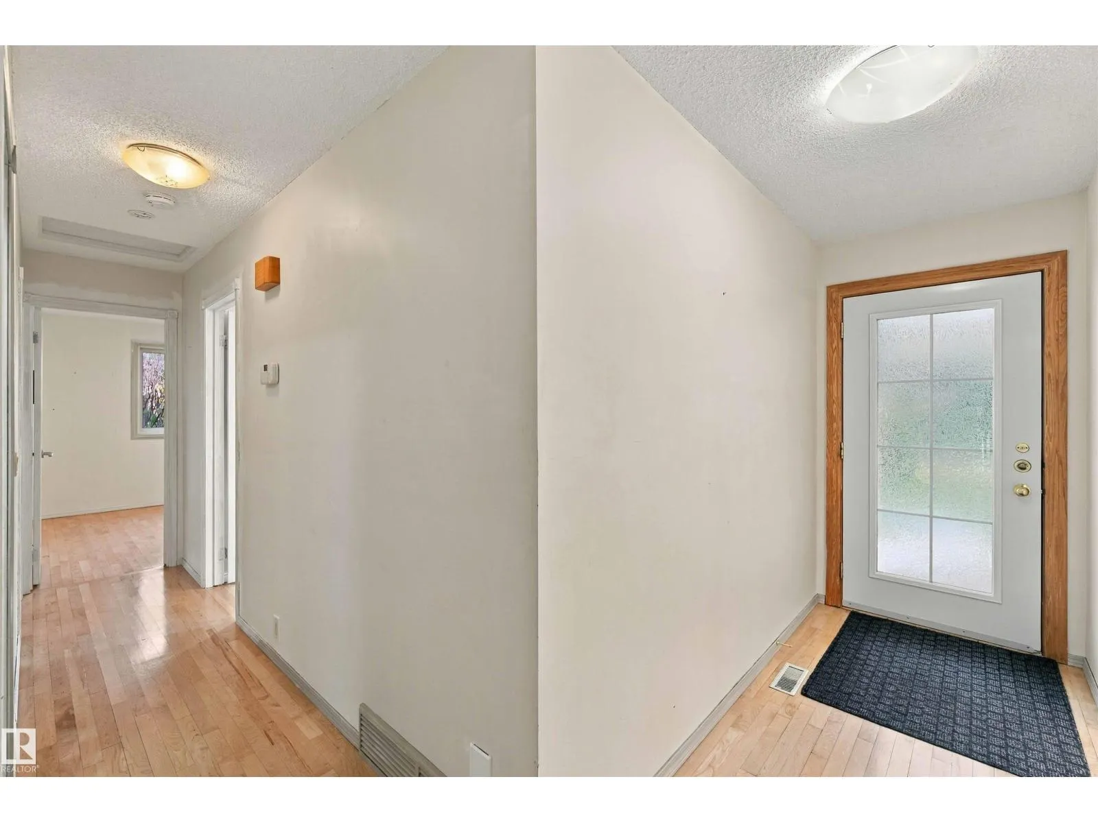 16 BEAUVISTA DR