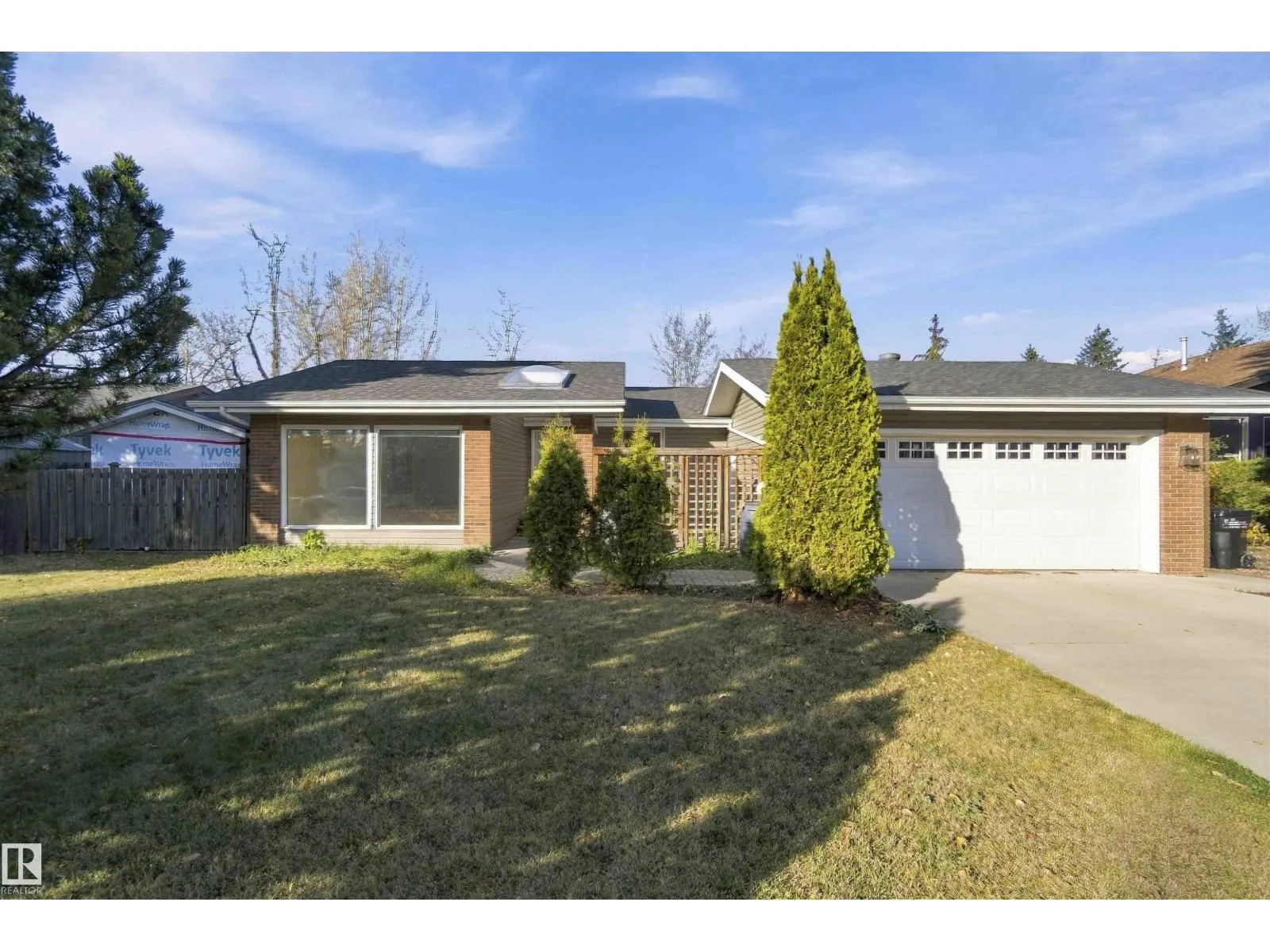 16 BEAUVISTA DR