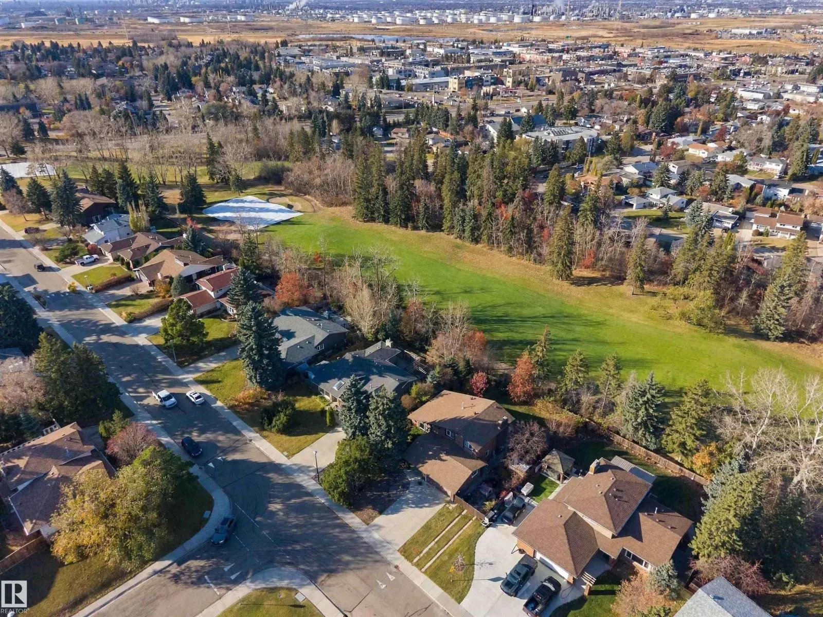 16 BEAUVISTA DR