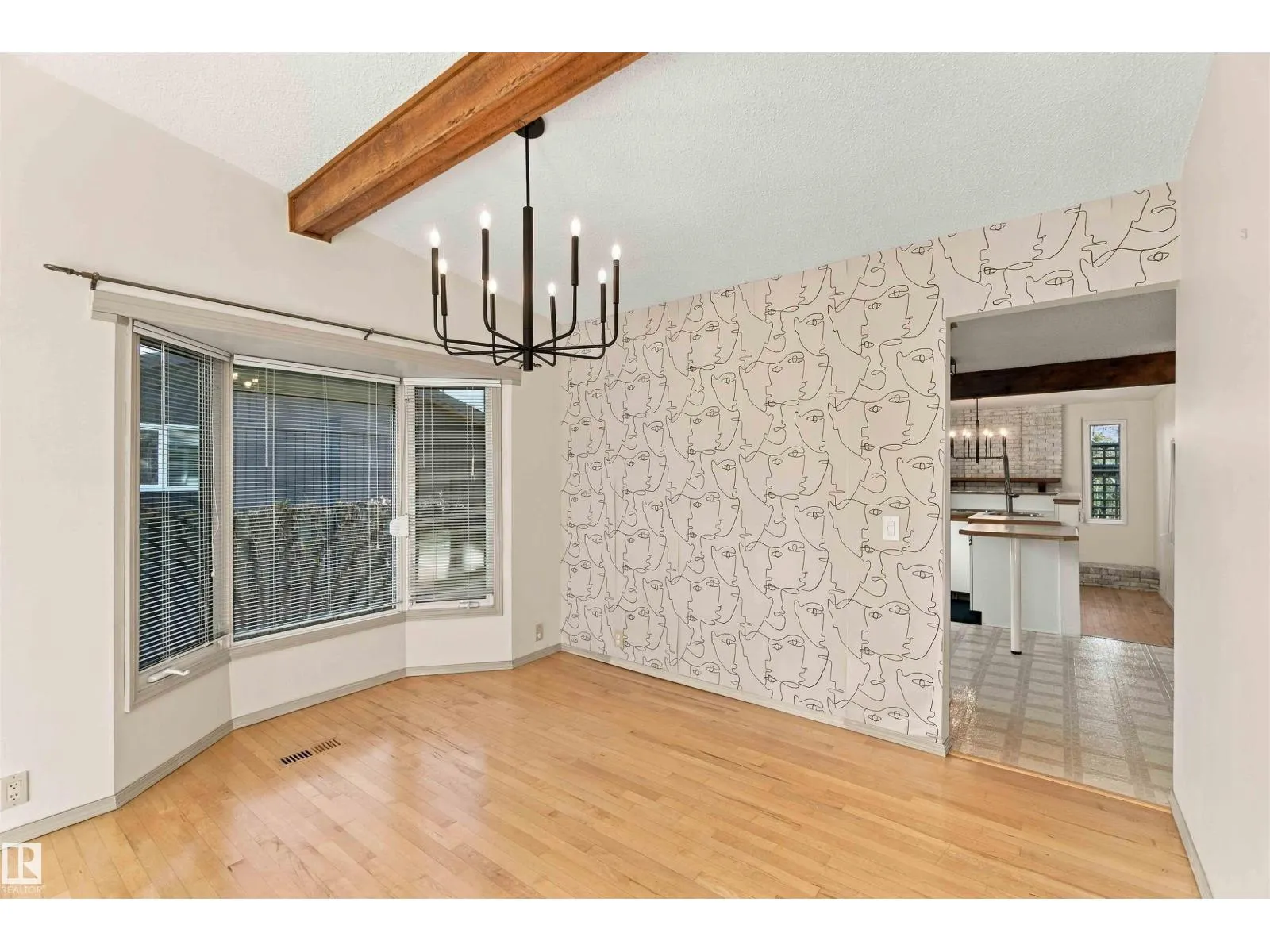 16 BEAUVISTA DR