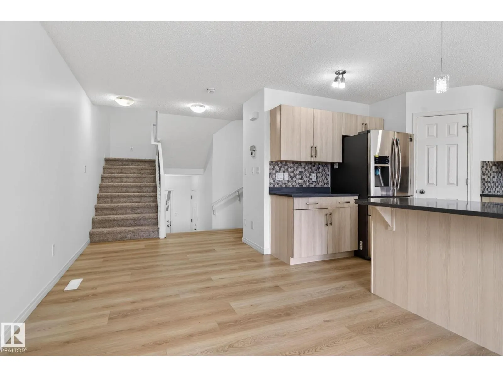 3806 POWELL WD SW