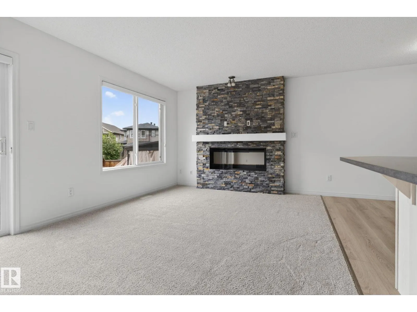 3806 POWELL WD SW