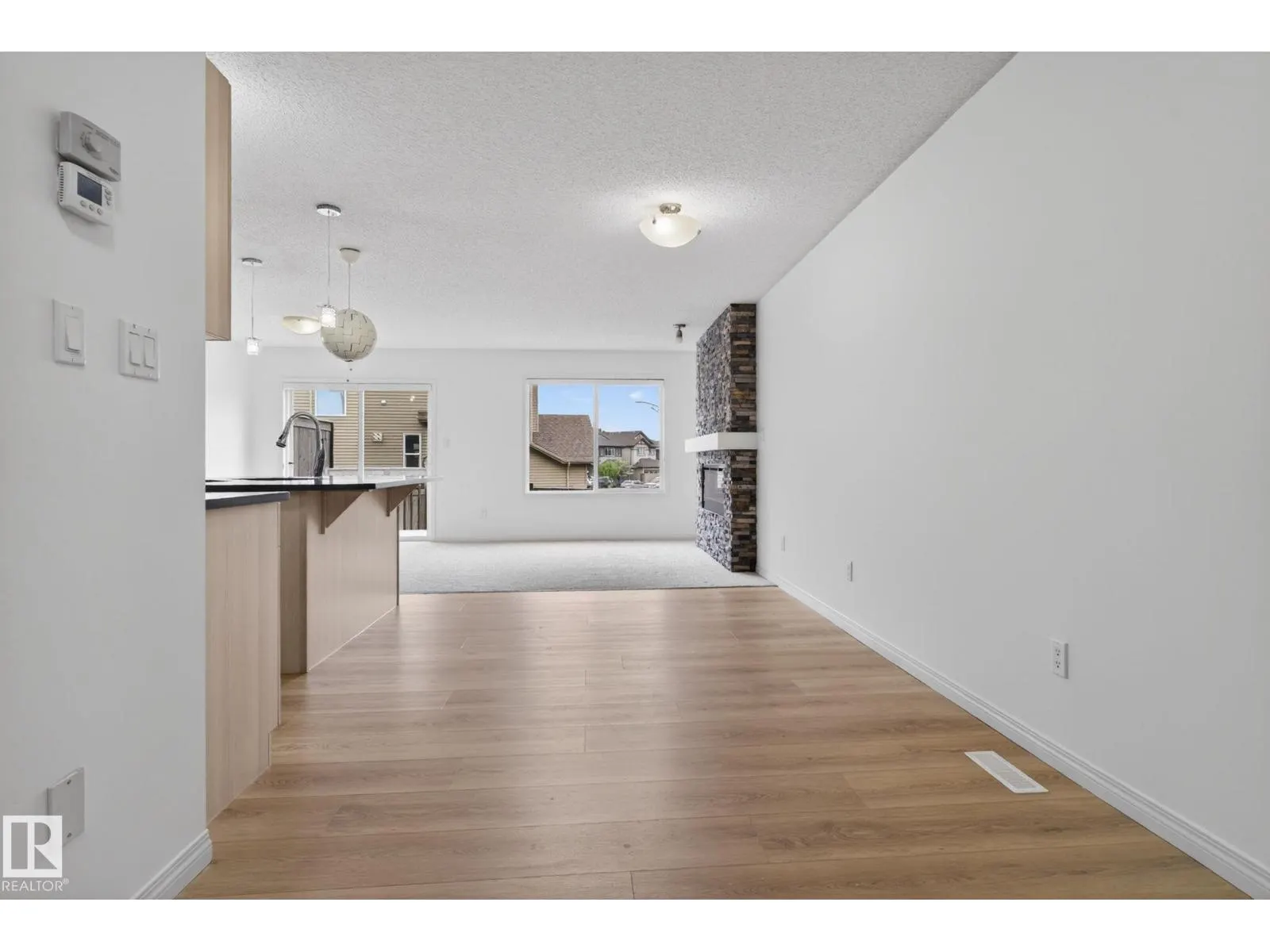 3806 POWELL WD SW
