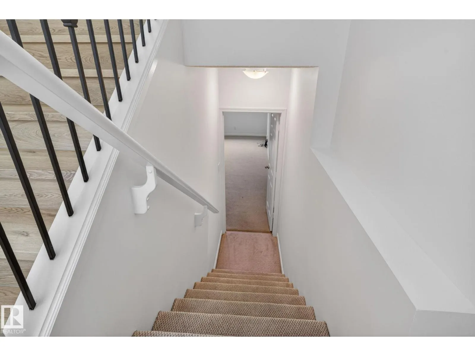 3806 POWELL WD SW