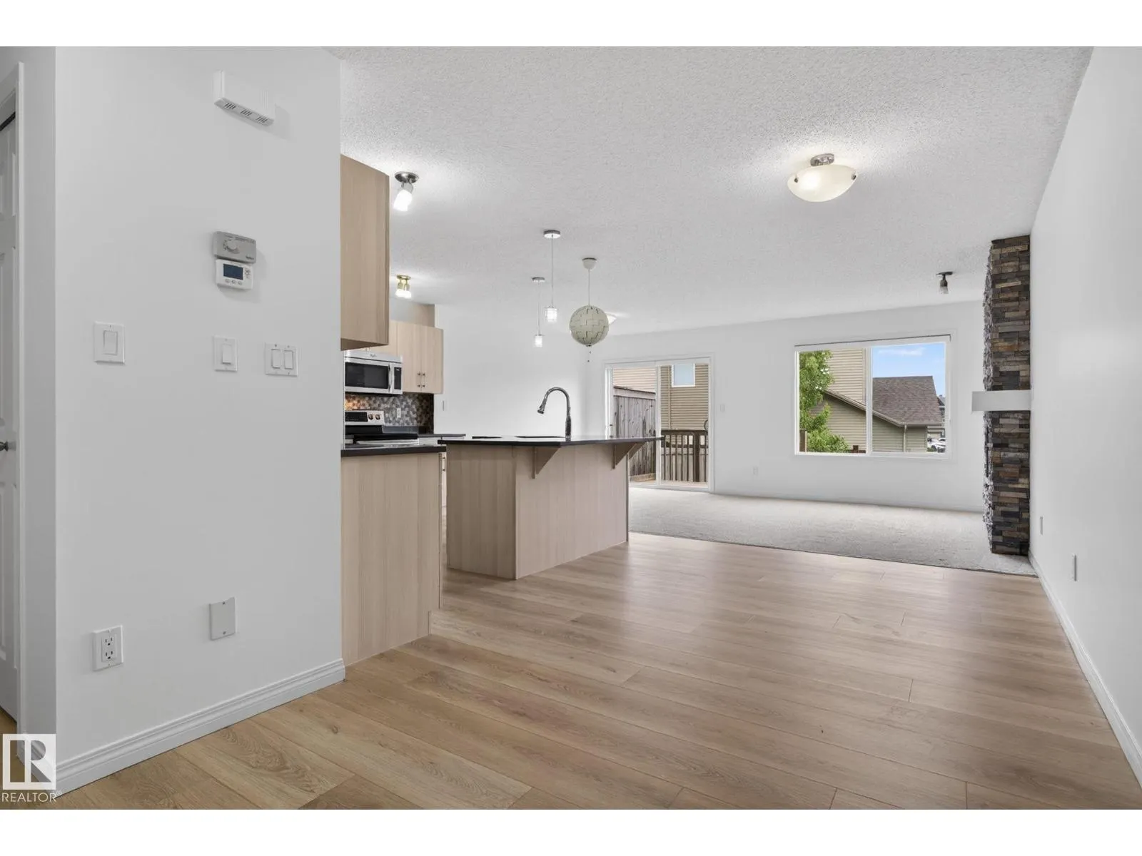 3806 POWELL WD SW