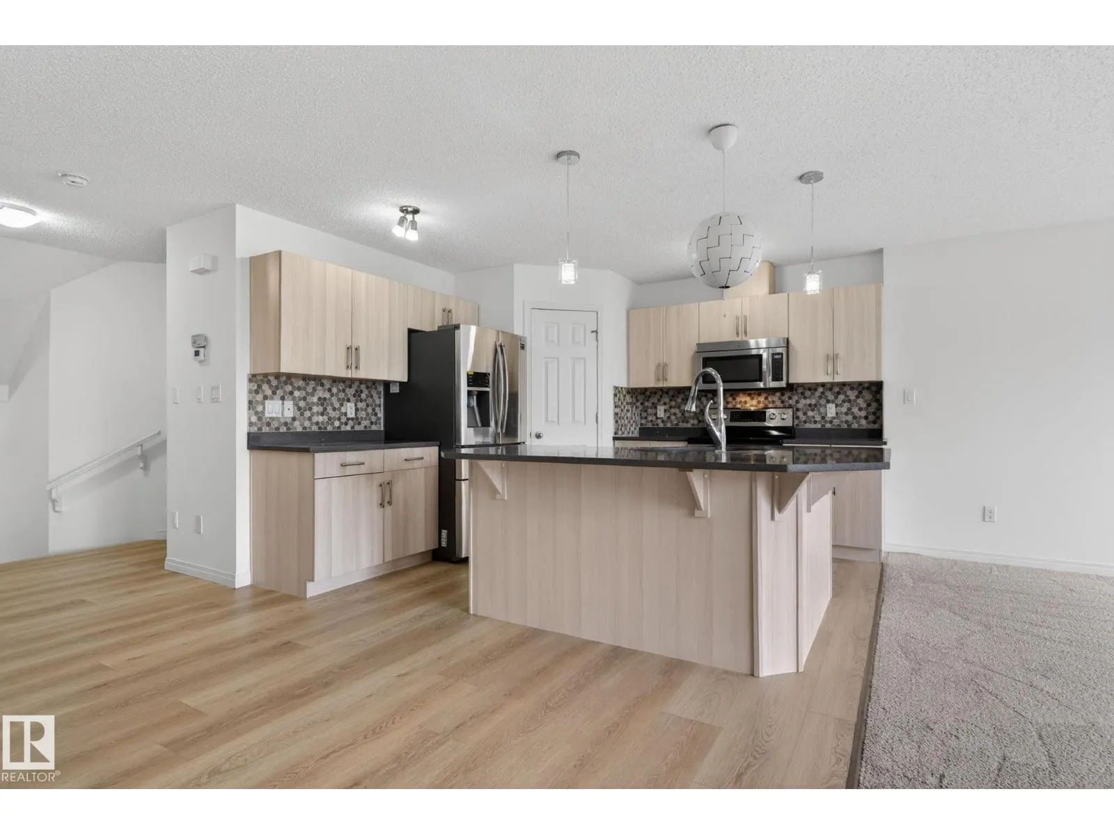 3806 POWELL WD SW