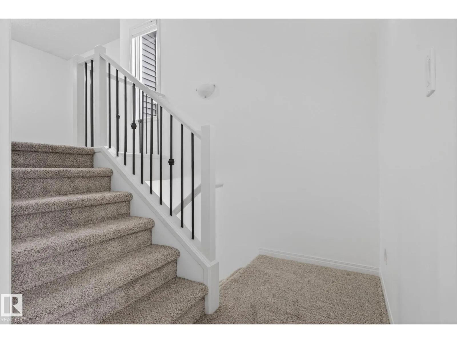 3806 POWELL WD SW