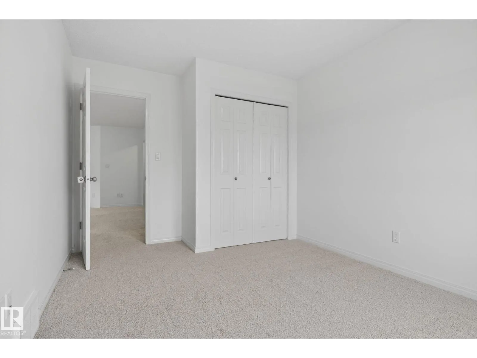 3806 POWELL WD SW
