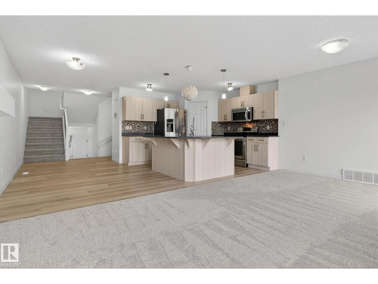 3806 POWELL WD SW