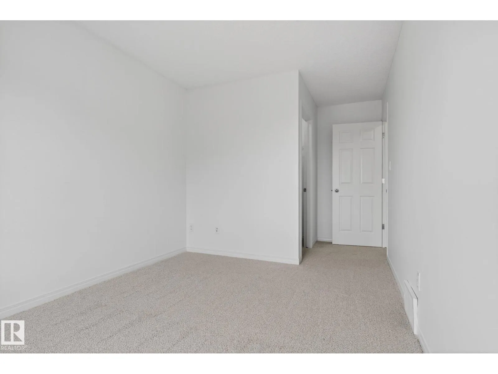 3806 POWELL WD SW