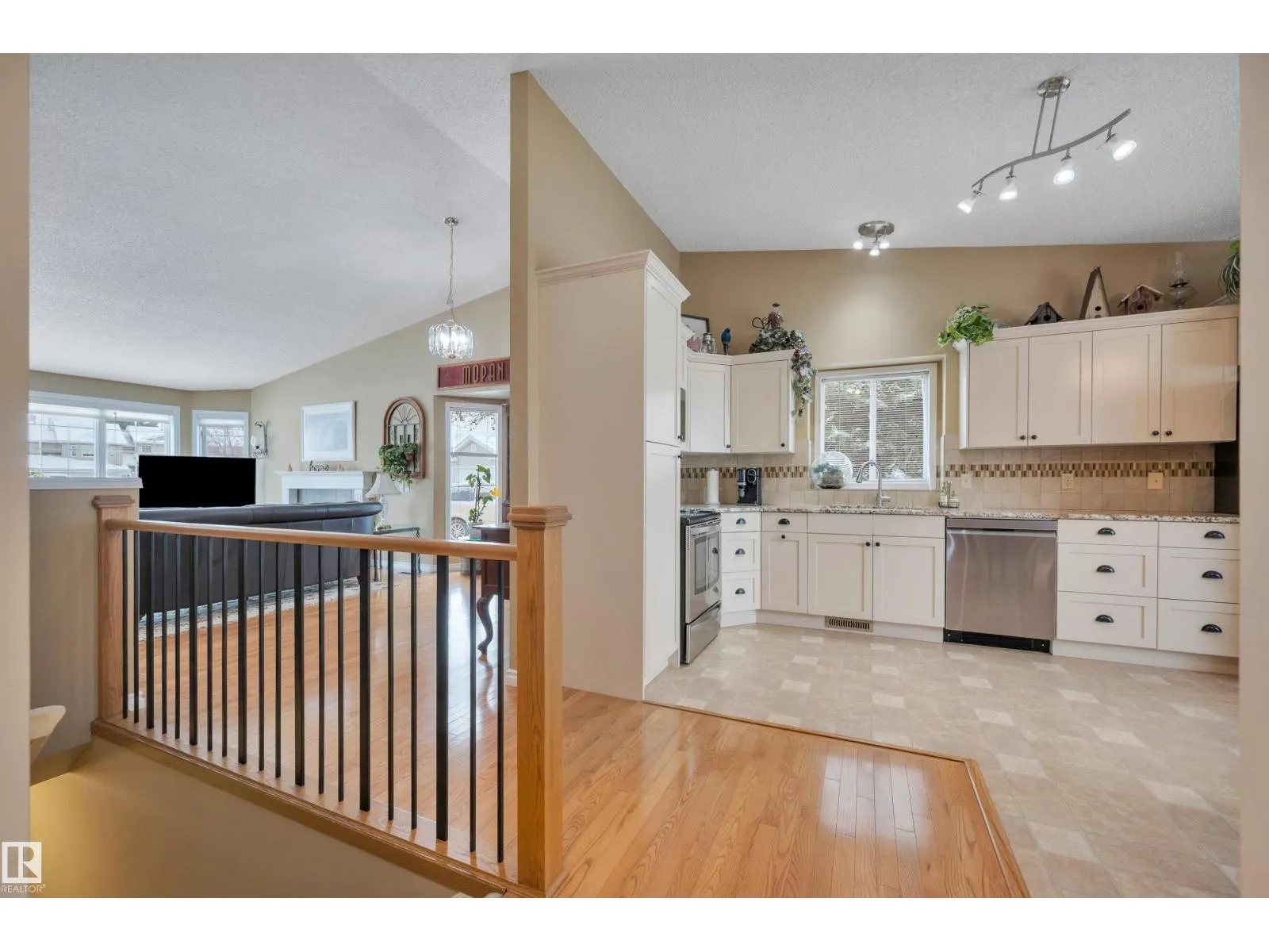 #15 20 DEERBOURNE DR