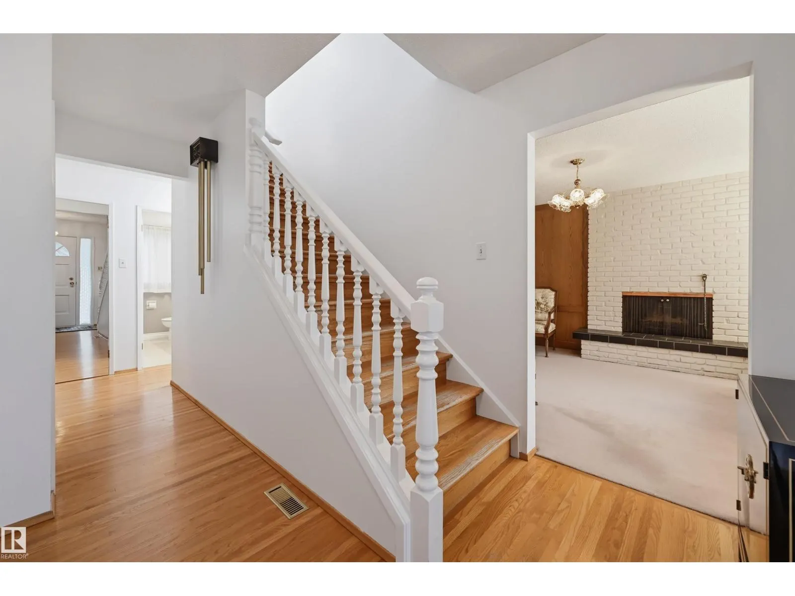 88 QUESNELL RD NW