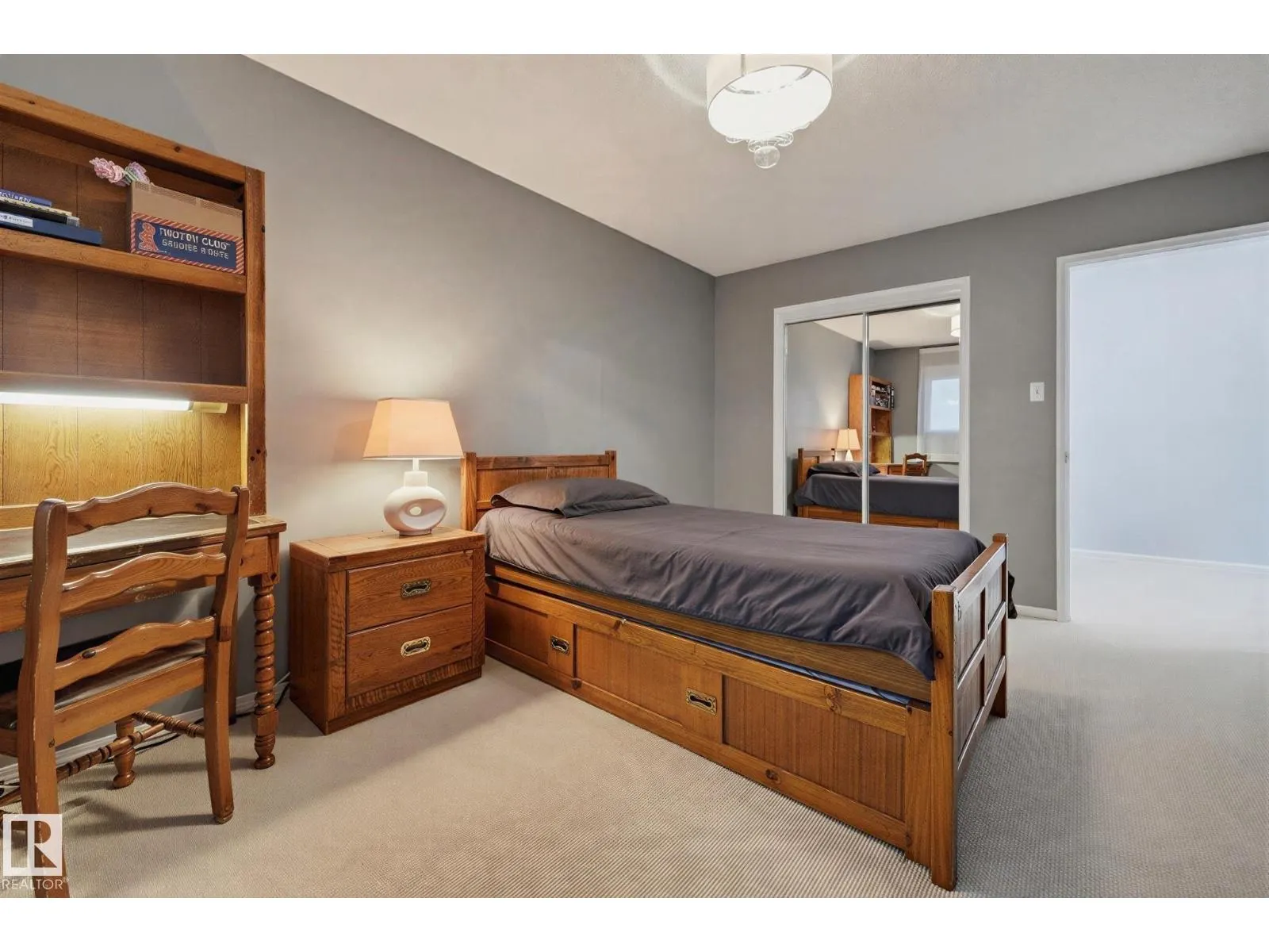 88 QUESNELL RD NW