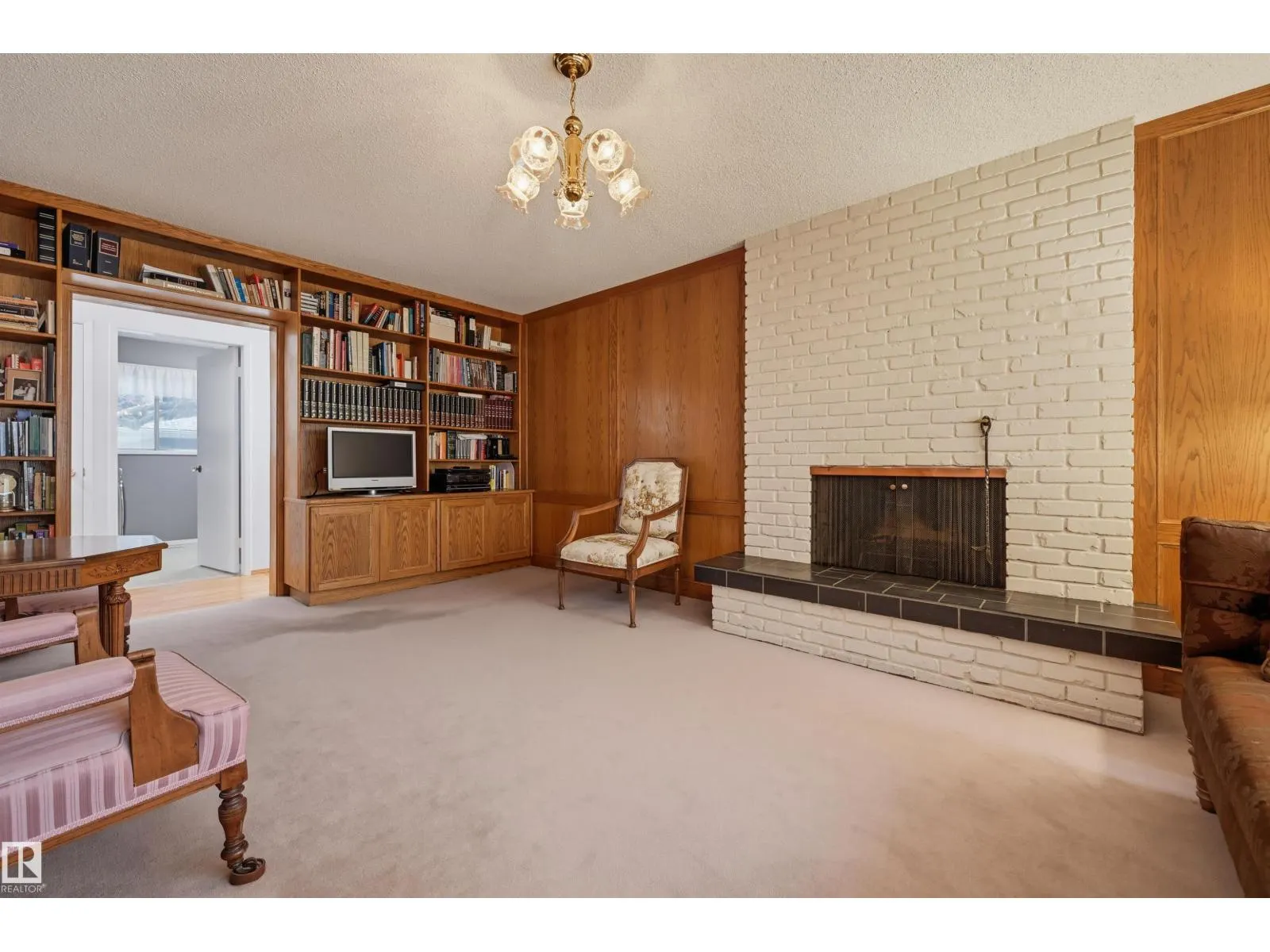 88 QUESNELL RD NW