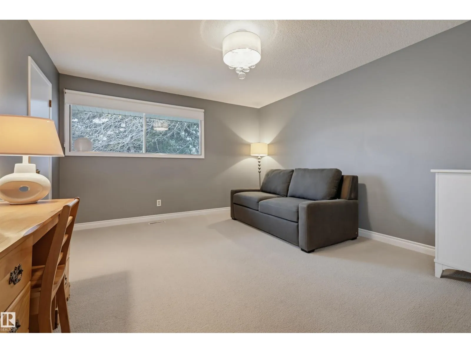88 QUESNELL RD NW