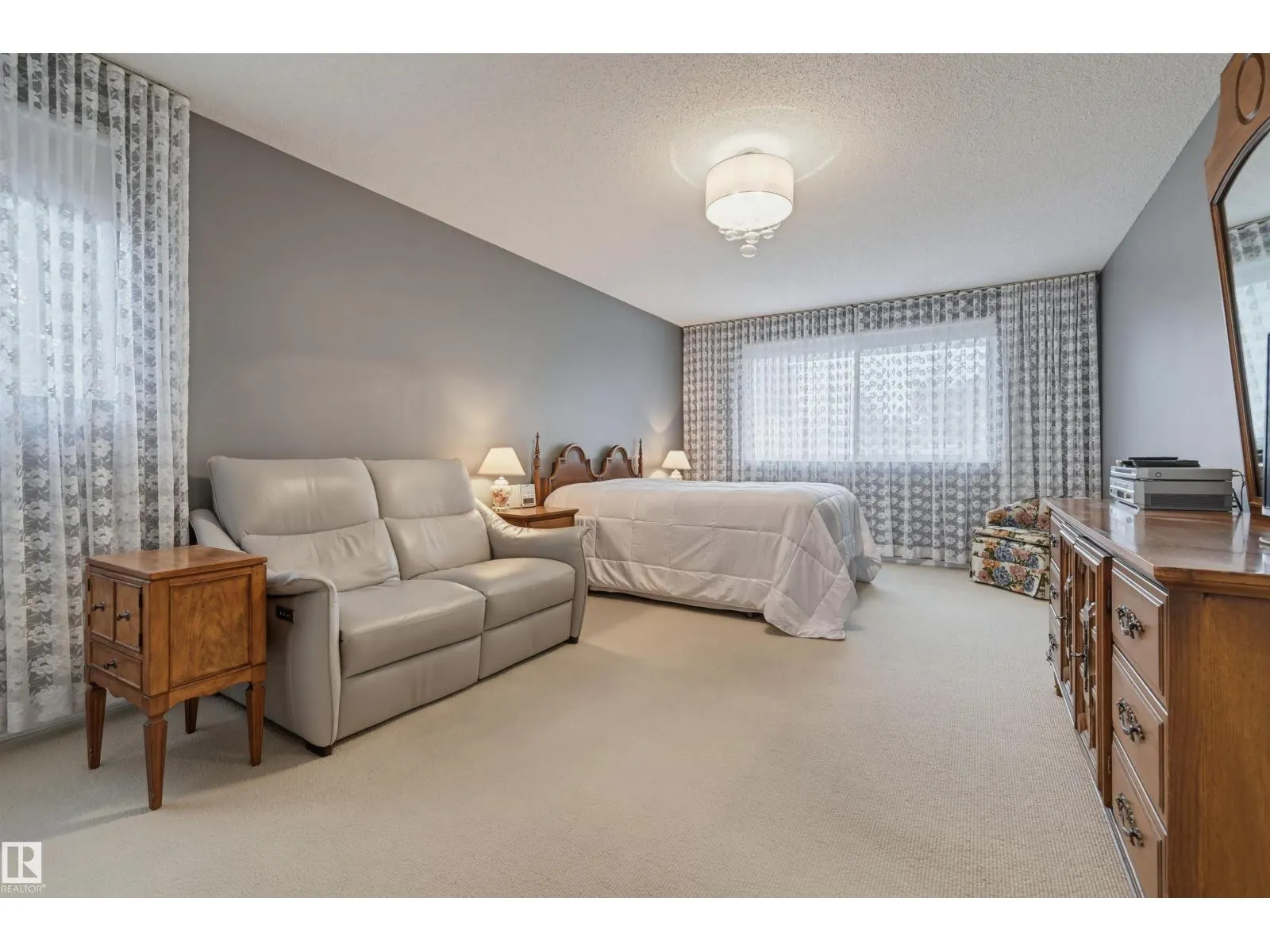 88 QUESNELL RD NW