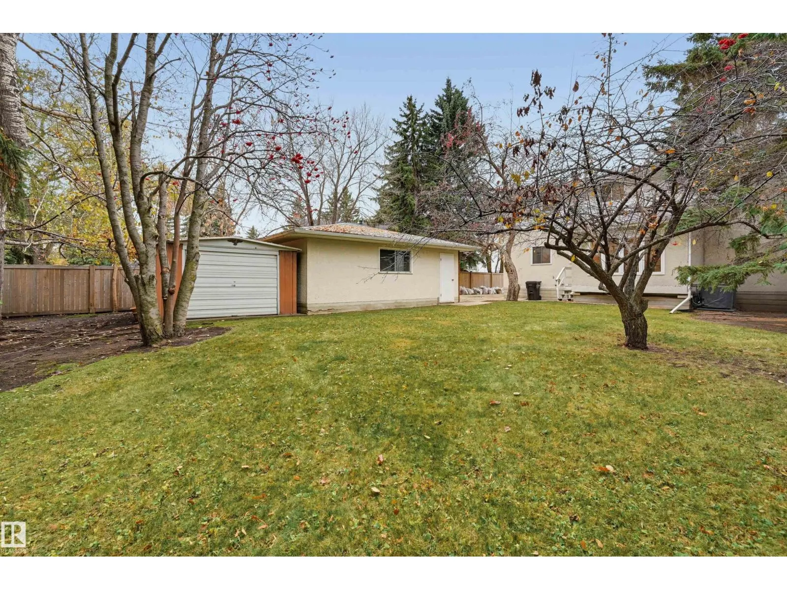 88 QUESNELL RD NW