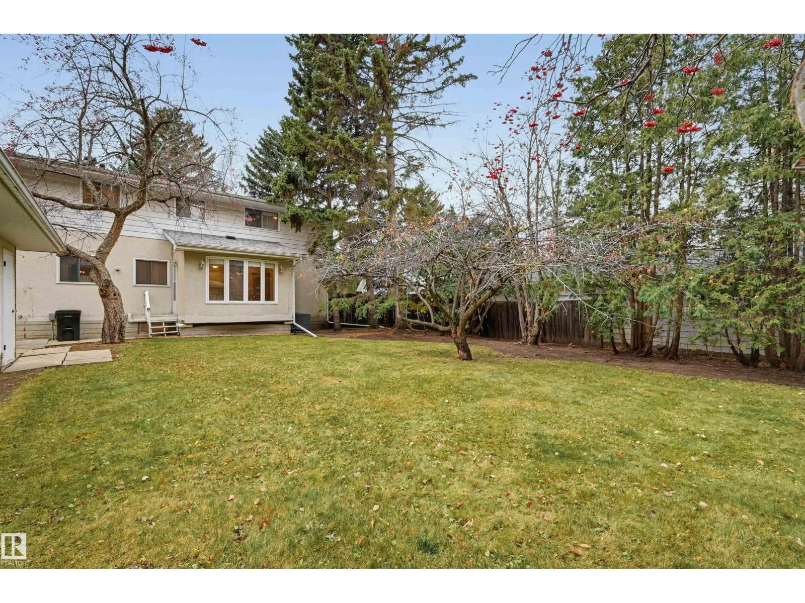 88 QUESNELL RD NW