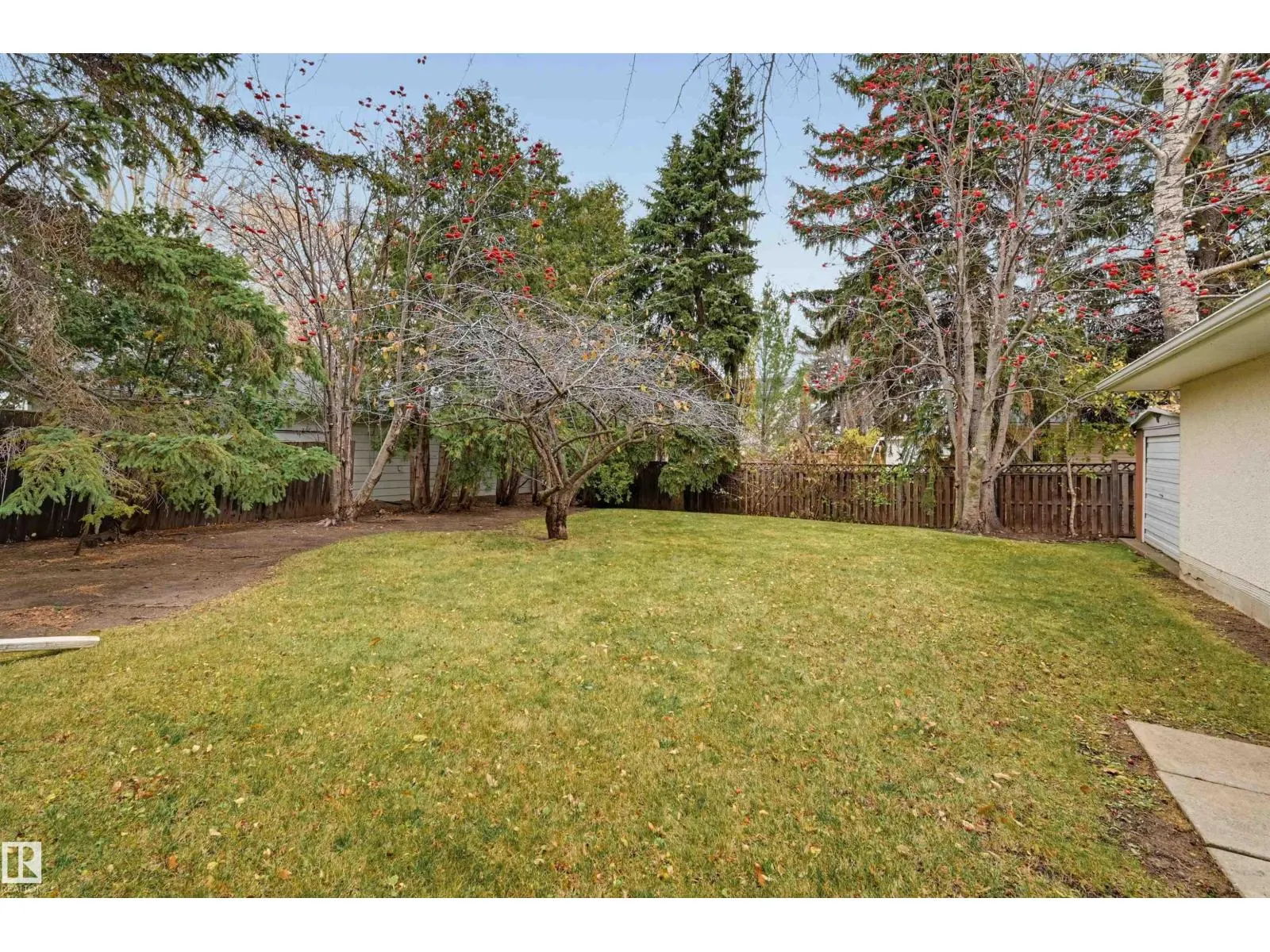 88 QUESNELL RD NW