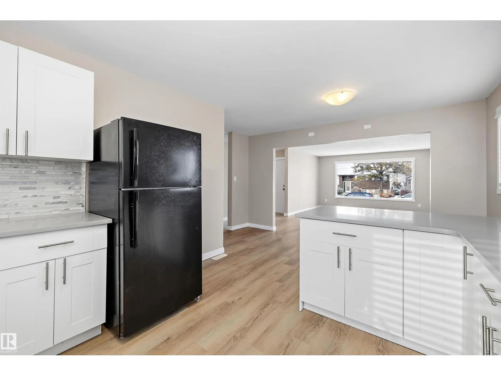 7227 152A AV NW