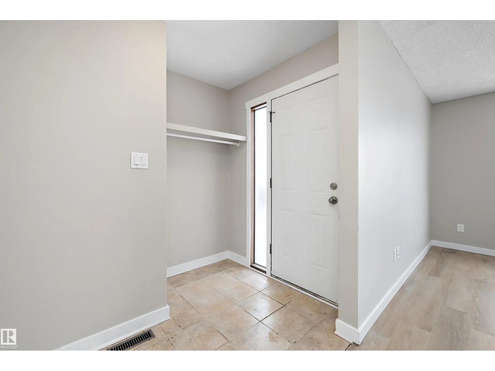 7227 152A AV NW
