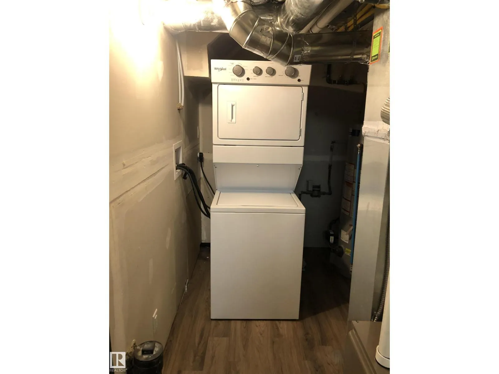 7227 152A AV NW