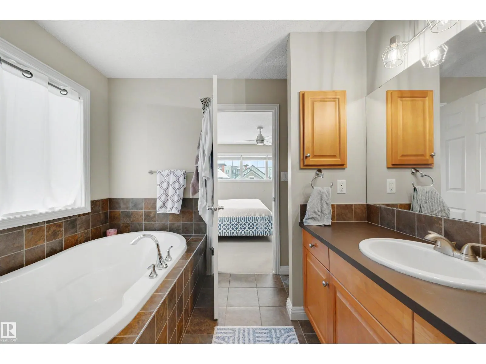 507 ADAMS WY SW