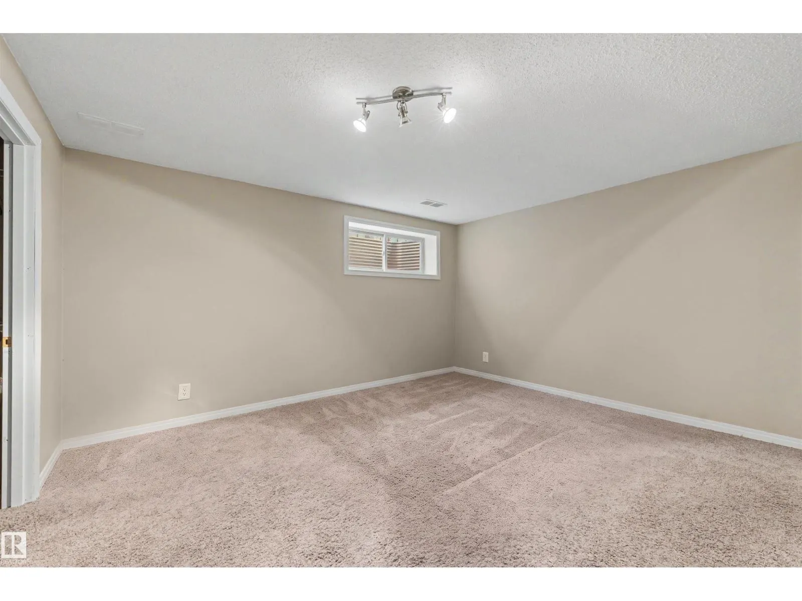 507 ADAMS WY SW