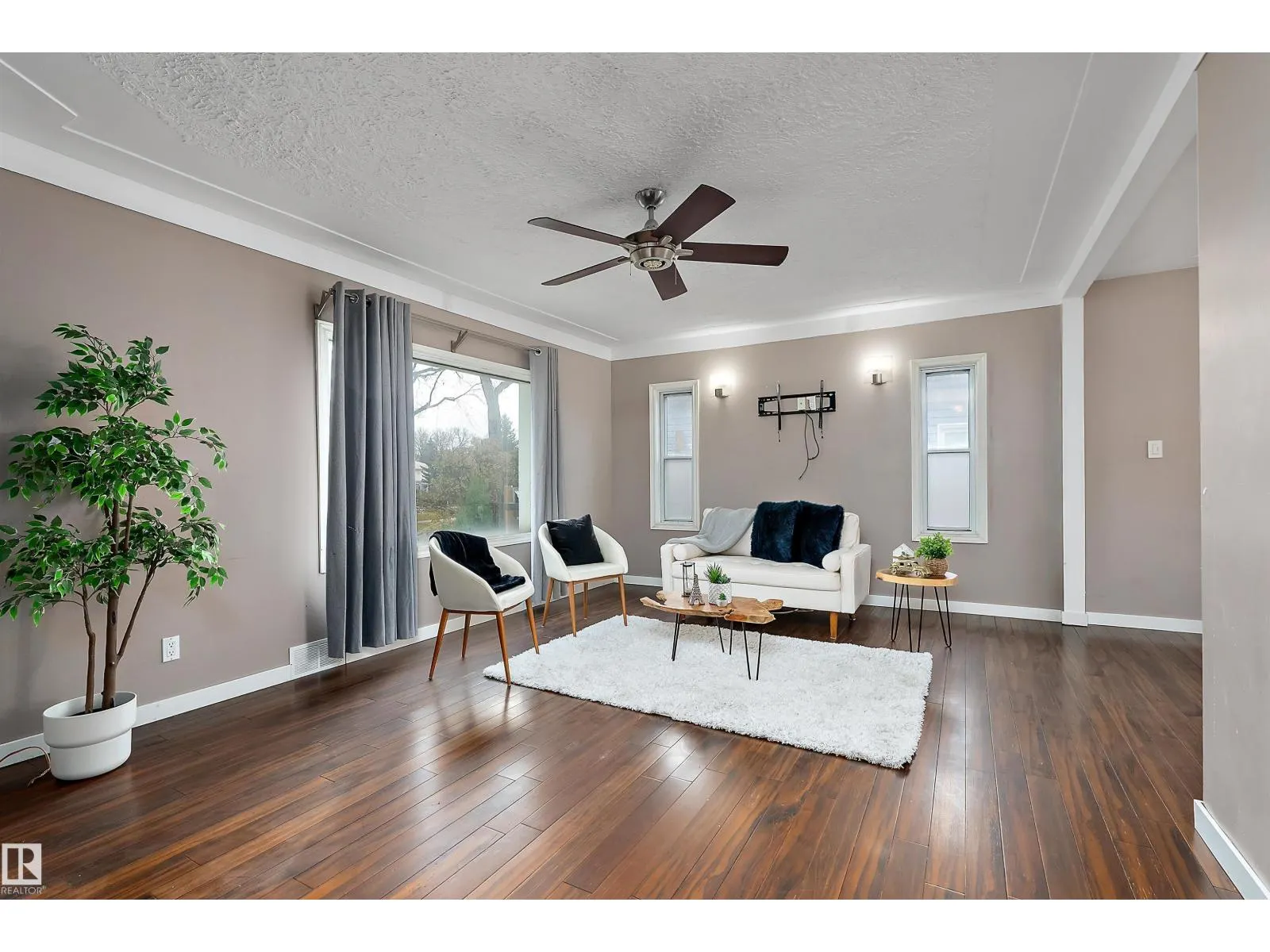 12210 95 ST NW