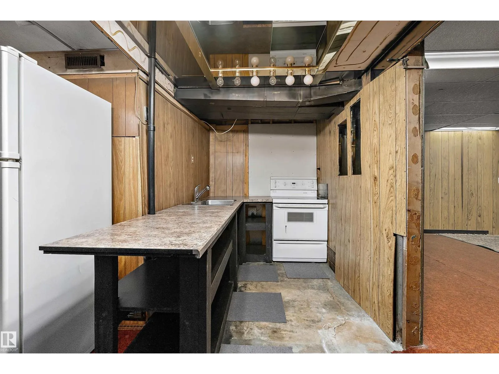 12210 95 ST NW